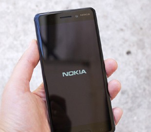 Назван самый надежный телефон 2017 года