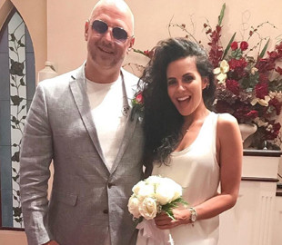 Потап у річницю шлюбу з Настею Каменських показав фото з їхнього таємного весілля у Лас-Вегасі