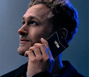 Из чего сделан самый лёгкий современный смартфон в мире?