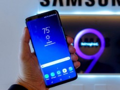 Потребители хотят, чтобы Samsung отказалась от изогнутых дисплеев