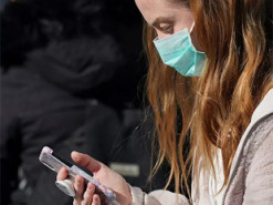 Пользователям iPhone в масках на лице облегчили разблокировку телефона