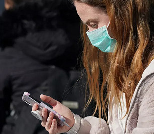 Пользователям iPhone в масках на лице облегчили разблокировку телефона