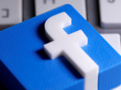 Facebook удалил сотни аккаунтов российских ботов