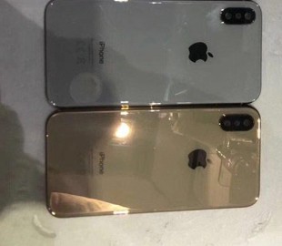 В Сети появилось фото iPhone X в золотом цвете