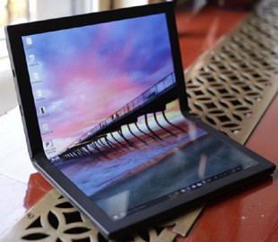 Ноутбуки со складным дисплеем не встанут на конвейер до середины 2020 года