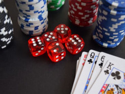 Силовики изъяли у организатора подпольных онлайн-казино 17 млн. ​​грн.