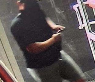 27-річний поліцейський з Львівщини застрелив чоловіка, який заважав йому грабувати обмінник