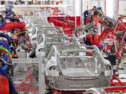 Илон Маск пообещал совершить революцию в автомобилестроении