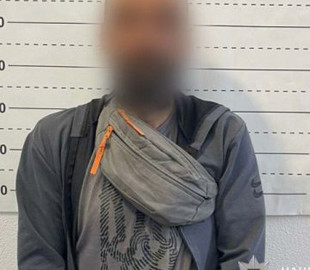 Чоловік викрав телефон після застілля і зняв 90 тисяч гривень