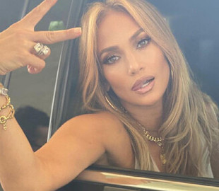 Дженнифер Лопес отписалась от своего бывшего жениха в Instagram и удалила все фото с ним