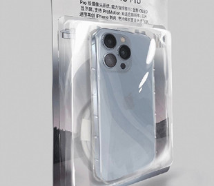 Коробка iPhone 13 осталась не только без зарядного устройства, но и без упаковочной плёнки