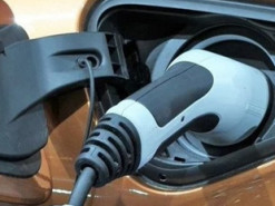 Новая технология заряжает батареи электромобиля на 60% всего за 6 минут