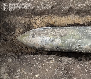 Фермер з Київщини під час обробітку поля знайшов бойову частину ракети «Кинджал»