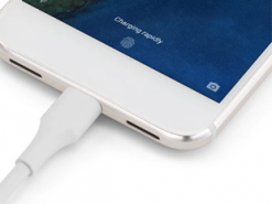 Google починит быструю зарядку на смартфонах Pixel XL