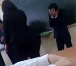 В Днепре дети поиздевались над ребенком с особыми потребностями и сняли это на видео