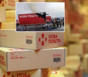 В Киеве загорелся прицеп с посылками "Новой почты"