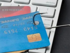 Шахраї стають усе хитрішими: українців попередили про нові схеми аферистів