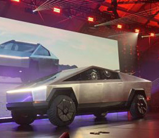 Боснийские умельцы создали очень точную реплику Tesla Cybertruck