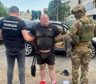 Поліцейські затримали зловмисника за сприяння у виготовленні підроблених довідок про непридатність до військової служби