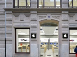 Неисправные аккумуляторы подожгли магазины Apple 