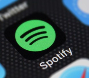 Практически все устройства Samsung получат предустановленную поддержку Spotify