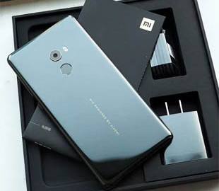 Флагман Xiaomi 2017 года получил MIUI 12