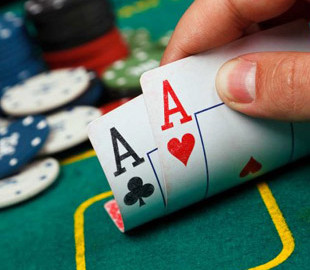 Искусственный интеллект впервые обыграл в покер одновременно пять профи-игроков