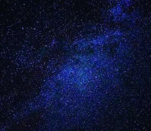 Hubble наблюдает в космосе за снеговиком: как он выглядит