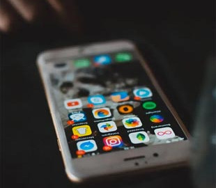 В течение 2020 года пользователи загрузили 100 млрд приложений и потратили на их покупку $29 млрд