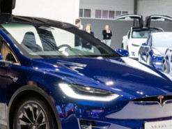 Tesla отзывает 9500 своих электрокаров из-за дефектов