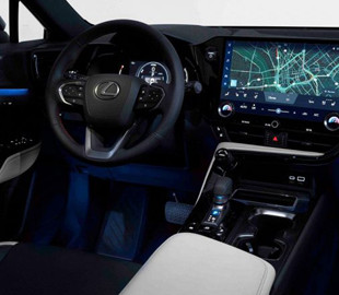 Lexus готовит смартфонный интерфейс для решения проблем с мультимедийным комплексом