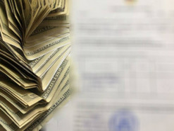 У Чернівцях адвокат торгував гуманітарними авто