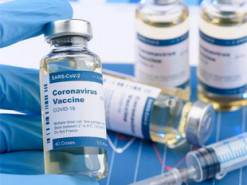 Владельцам iPhone и Android запретили пользоваться соцсетью для противников вакцинации