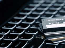 Інтернет-шахраї ошукали жінку на 169 тисяч гривень