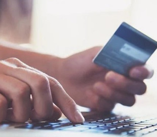 Псевдобанкір видурив у жінки 115 тисяч гривень