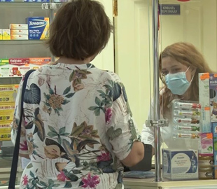 Як працюють аптеки, програма "доступні ліки" і електронні медичні сервіси під час війни. Відповідає НСЗУ