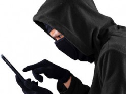 «Планируется теракт»: школьников киевской гимназии напугали странные SMS