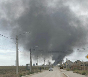 Невдало кинули недопалок: у Євпаторії трапилася "бавовна", фото