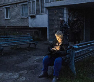 Чому в Україні зникає зв'язок та інтернет, коли немає світла: пояснення Мінцифри