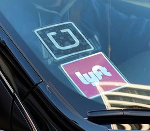 В Нью-Йорке на год запретят выдавать новые лицензии водителям Uber и Lyft