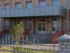 В Днепре школьник жестоко избил учительницу, потому что она забрала у него телефон