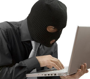 Чоловік перерахував шахраям 8 тисяч гривень за неіснуючий автомобіль