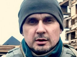 «Коли за пагорбом орки». Олег Сенцов показав нове фото з передової