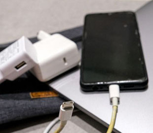 Як правильно обрати кабель для зарядки телефону: простий гайд