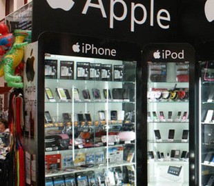 У Тернополі колишній зек непомітно виніс з магазину дорогий IPhone