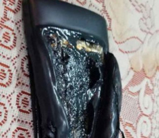 Смартфон OnePlus взорвался и загорелся в комнате посреди ночи