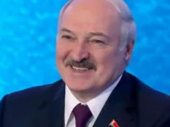 Россияне начали ездить в Беларусь, чтобы оформить карты Visa и MasterCard