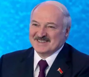 Россияне начали ездить в Беларусь, чтобы оформить карты Visa и MasterCard