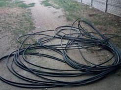 Компания нарушителей оставила сотни криворожан без телефонной связи и интернета