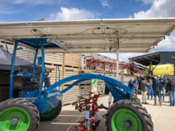 Голландський трактор E-Horse працює на сонячній енергії